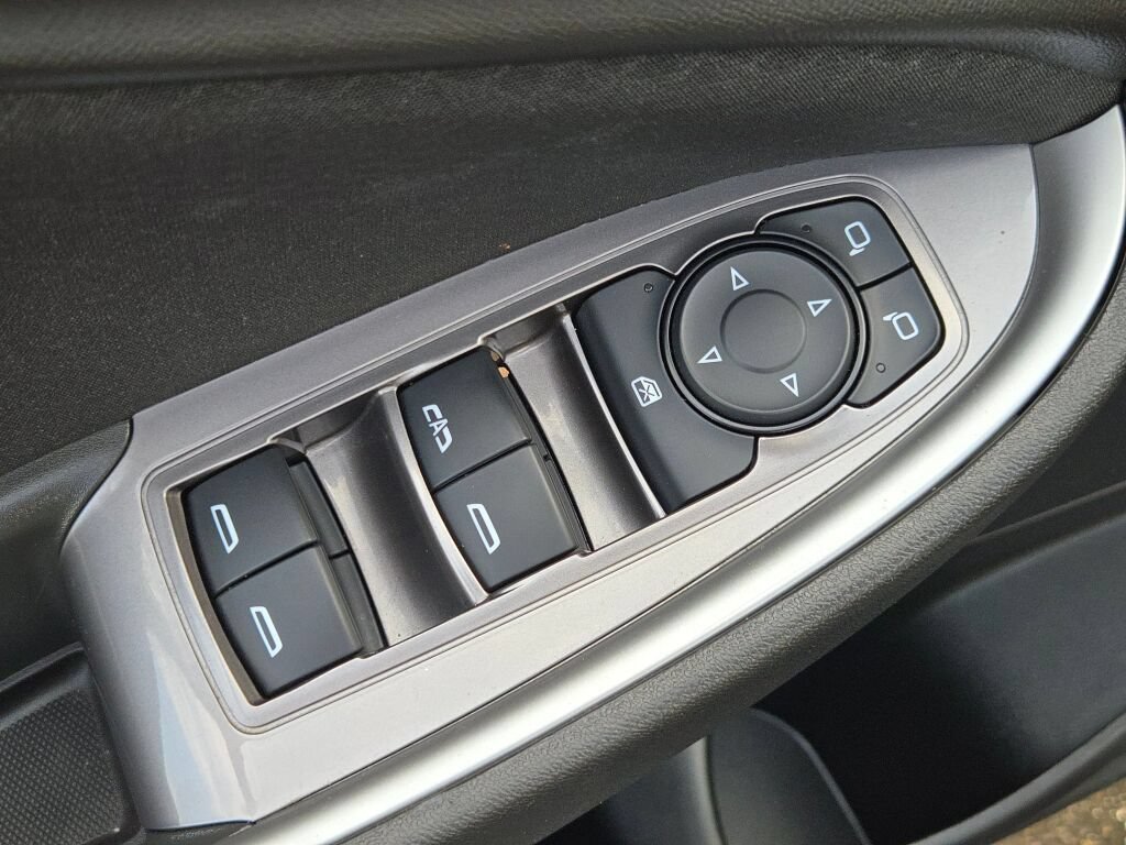 Certified 2025 Chevrolet Malibu LT FWD image 23