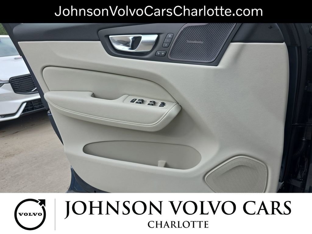 New 2026 Volvo XC60 T8 Ultra w/ Protection Package Premier image 28