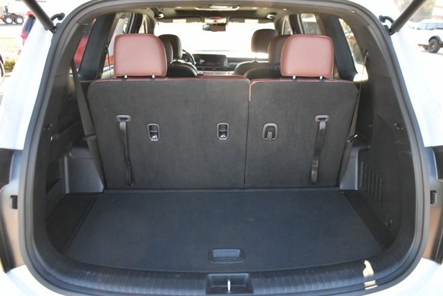 Used 2023 Kia Telluride EX w/ EX Captain's Chair Package image 9