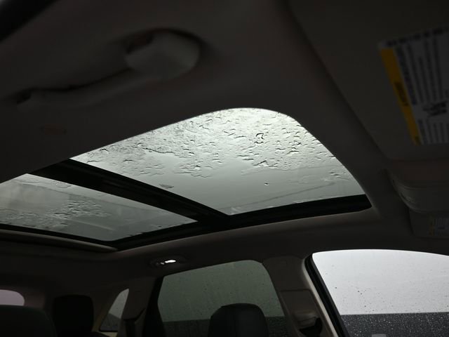 Used 2017 Cadillac XT5 Luxury w/ Driver Awareness Package image 10