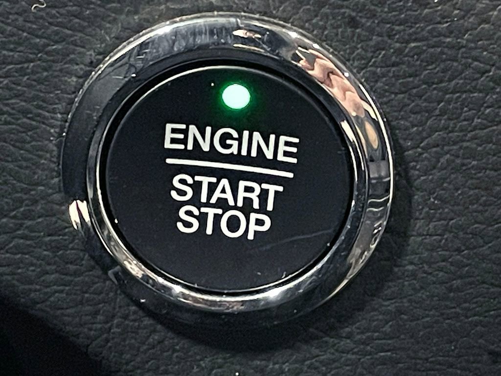 Used 2024 Ford Edge SEL image 26