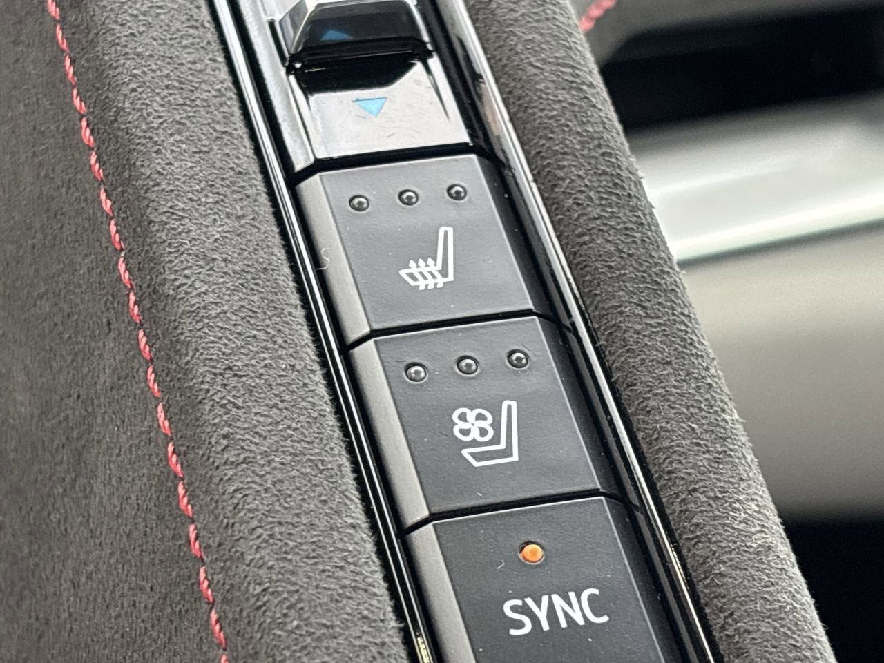 Used 2023 Chevrolet Corvette Stingray Premium Cpe image 23