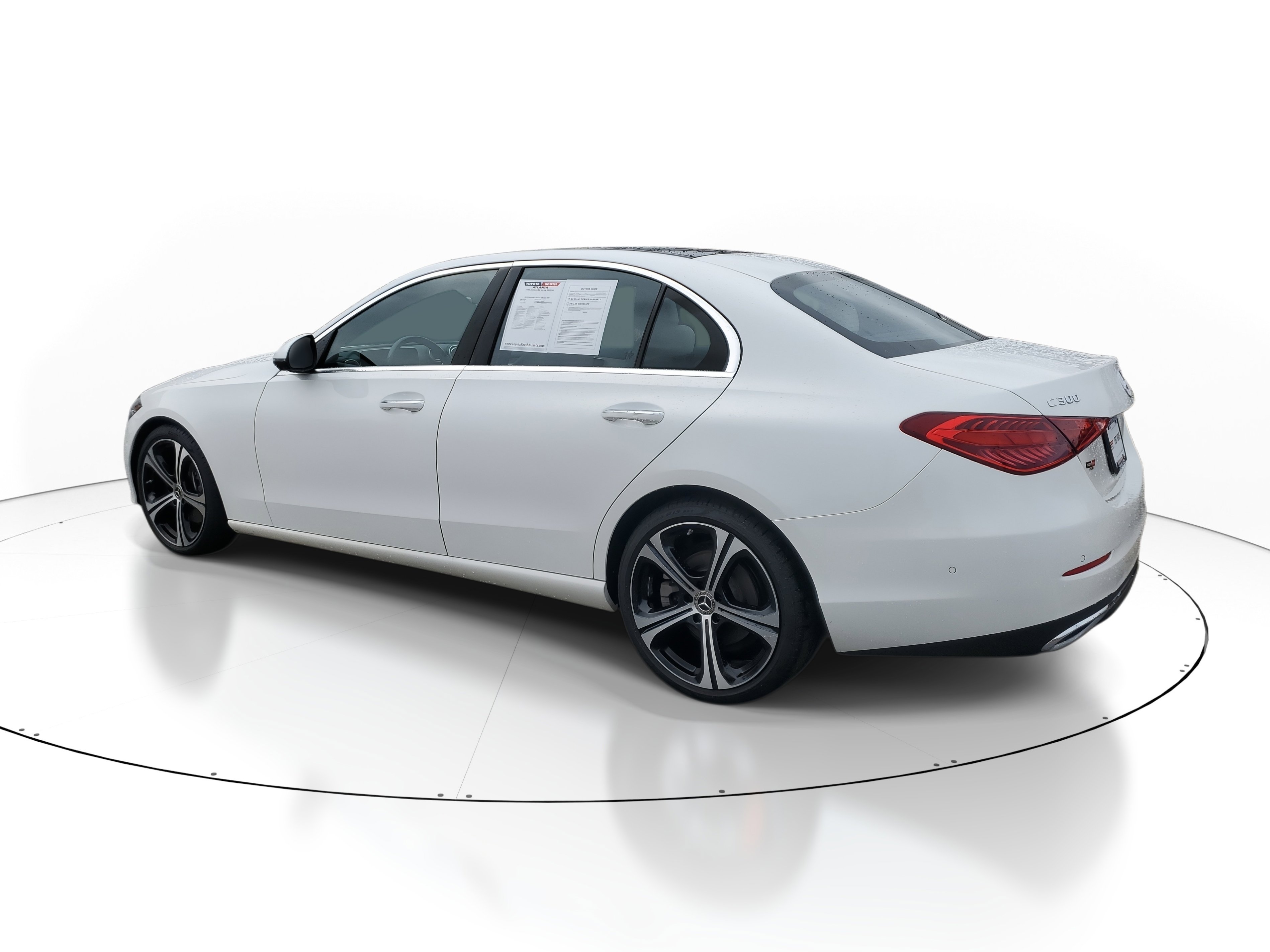 Used 2023 Mercedes-Benz C 300 Sedan image 4