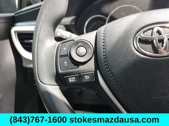 Used 2015 Toyota Corolla LE FWD image 4