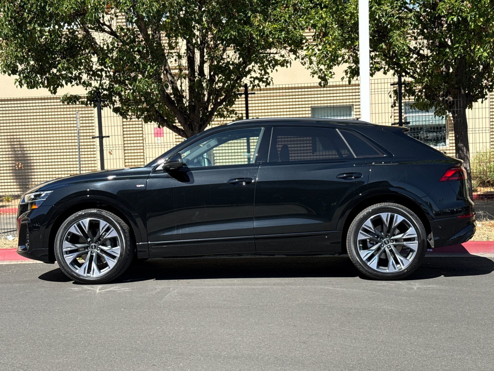 New 2026 Audi Q8 Prestige AWD/4WD image 3