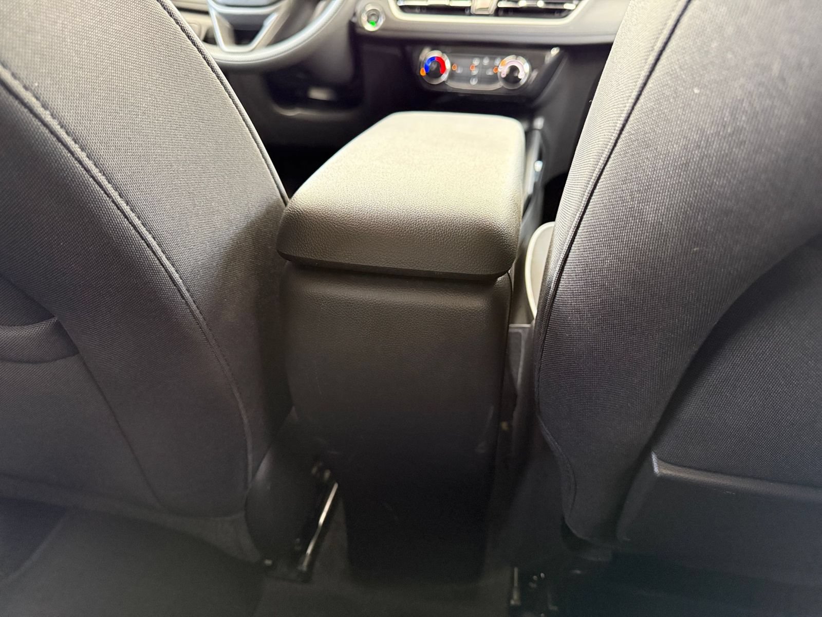 Used 2025 Chevrolet TrailBlazer LT FWD image 23