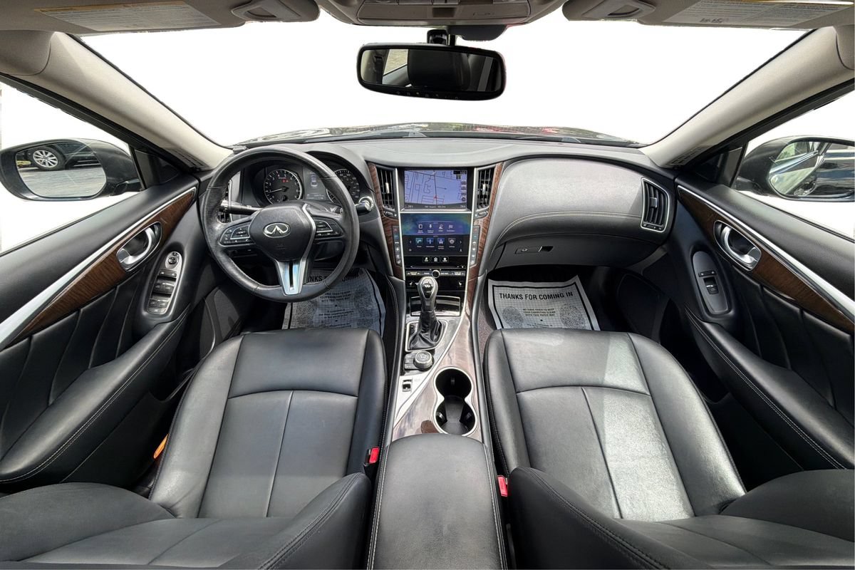Used 2018 INFINITI Q50 Luxe w/ Essential Package (3.0T Luxe) AWD/4WD image 30