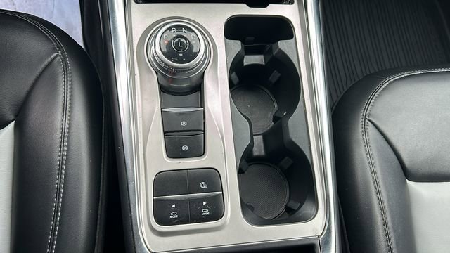 Certified 2022 Ford Explorer XLT w/ Equipment Group 202A image 24