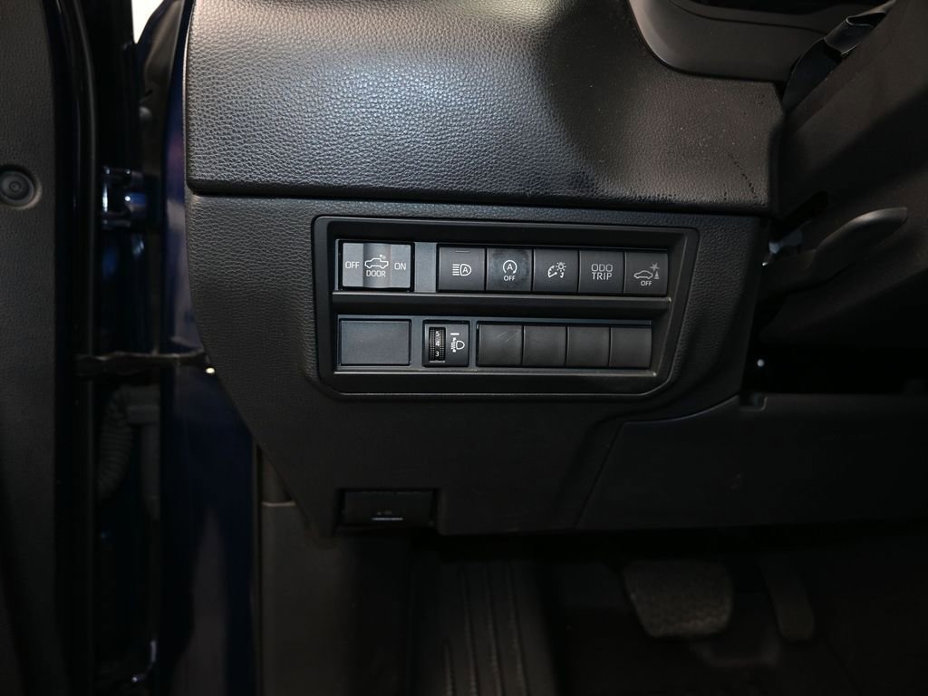 Used 2022 Toyota Tundra SR5 w/ Convenience Package RWD image 12