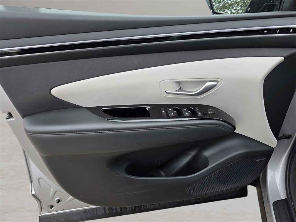 Used 2024 Hyundai Tucson Limited image 18