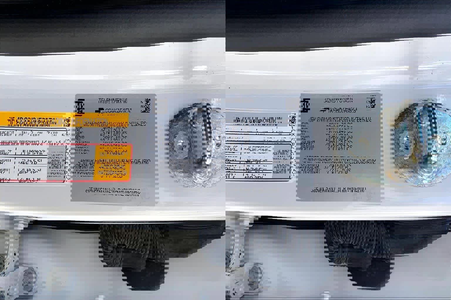 Used 2023 GMC Yukon SLT w/ SLT Premium Package AWD/4WD image 37