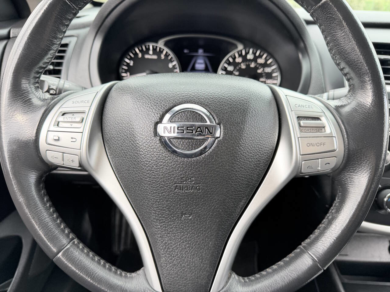 Used 2016 Nissan Altima 2.5 SV w/ Convenience Package image 18