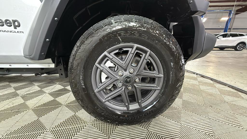 Used 2024 Jeep Wrangler Sport S image 36