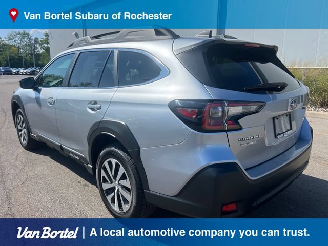 Used 2024 Subaru Outback Premium AWD/4WD image 4