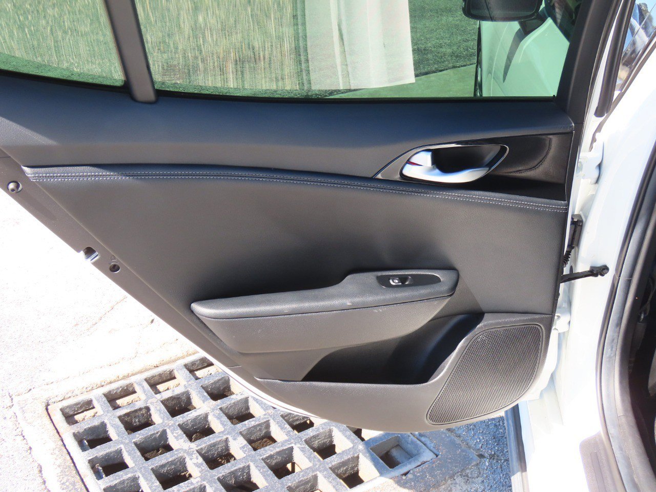 Used 2021 Kia Stinger GT-Line image 18