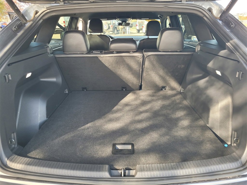 Used 2024 Volkswagen Atlas Cross Sport SE image 23