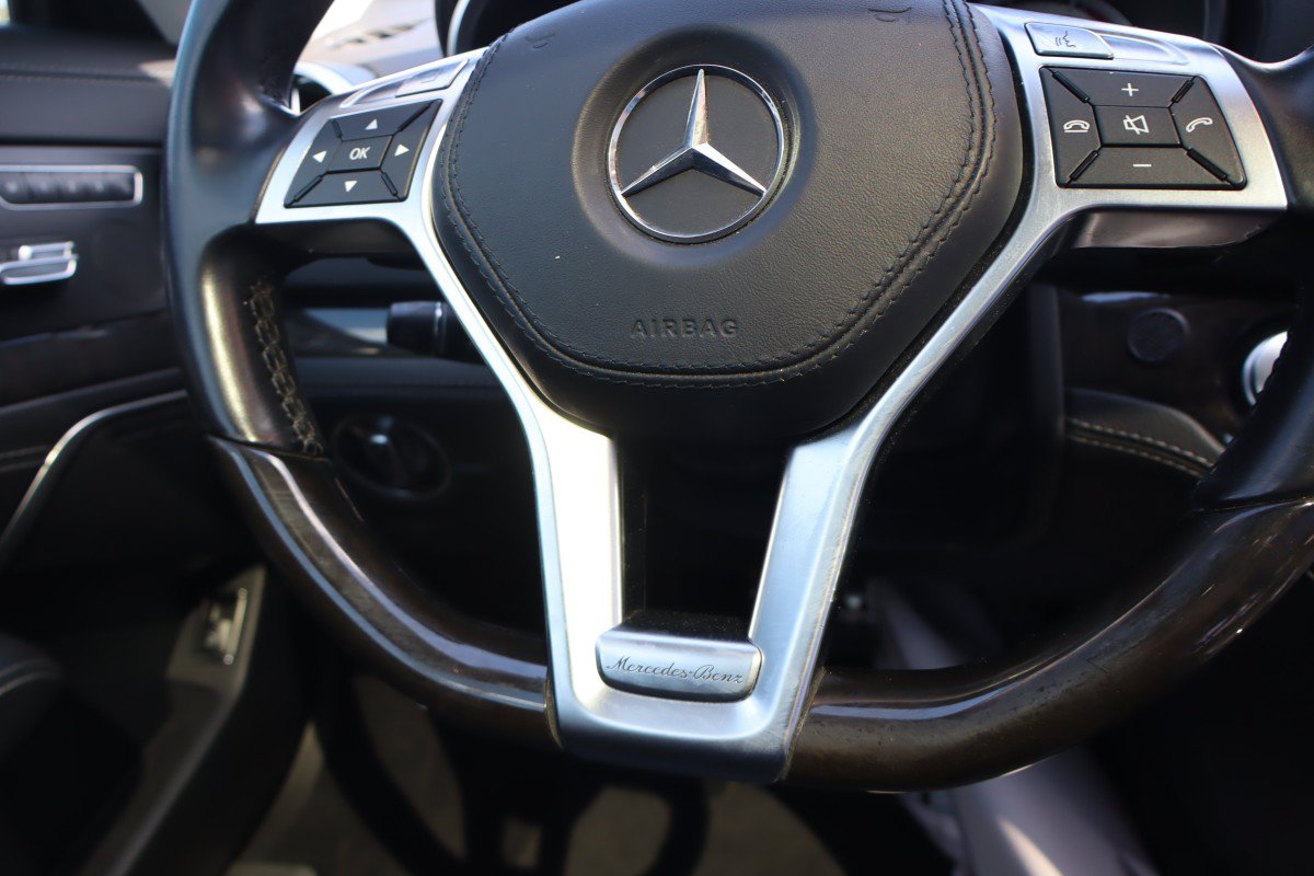 Used 2013 Mercedes-Benz SL 550 image 18