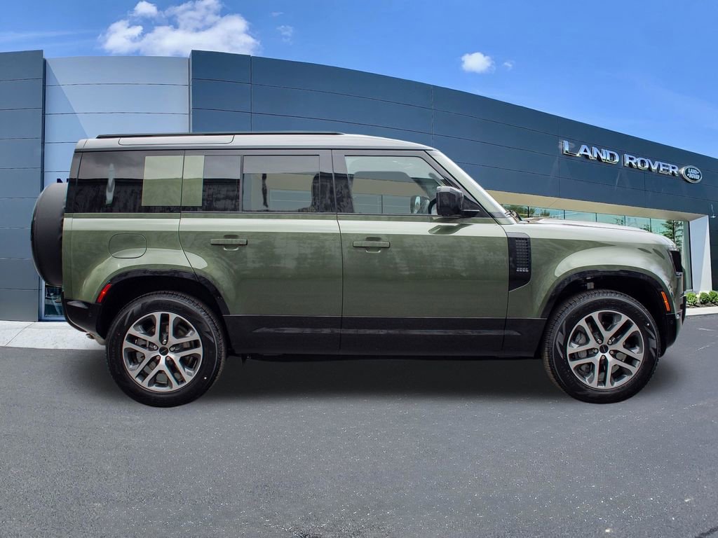 New 2026 Land Rover Defender 110 X-Dynamic SE image 8