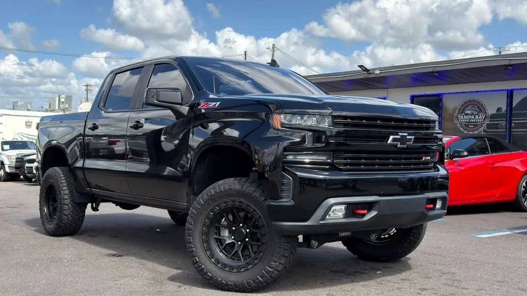 Used 2020 Chevrolet Silverado 1500 LT Trail Boss image 4