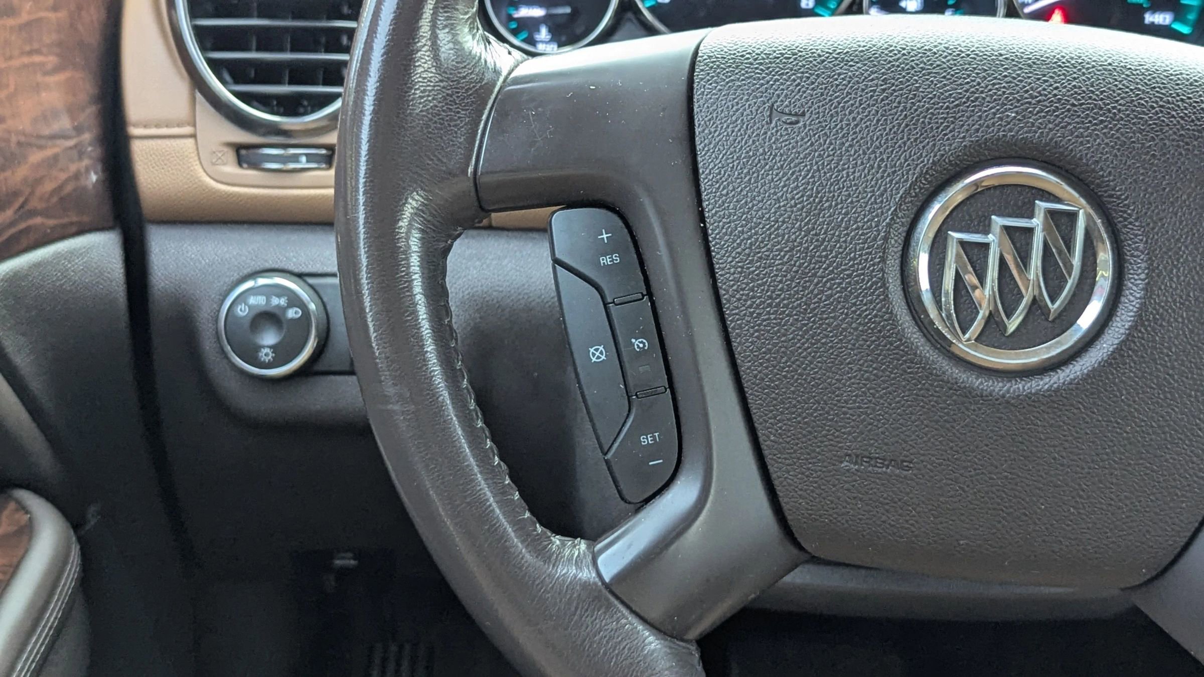 Used 2014 Buick Enclave Premium w/ Trailering Provision Package FWD image 21