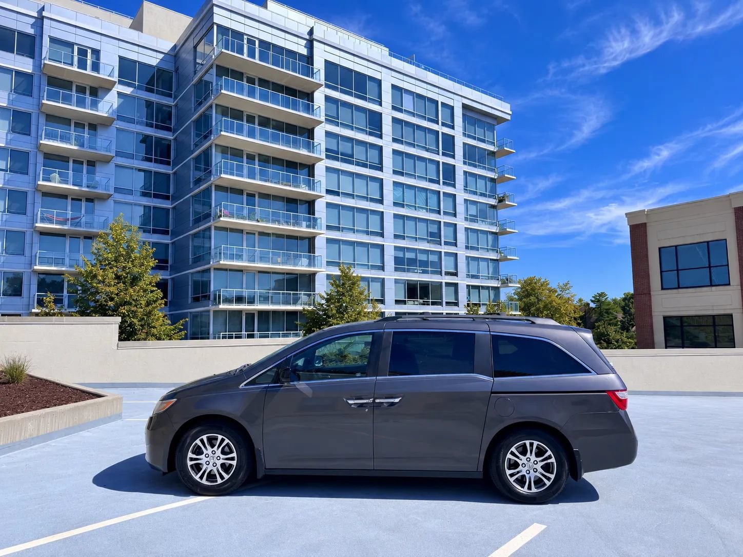 Used 2012 Honda Odyssey EX image 3