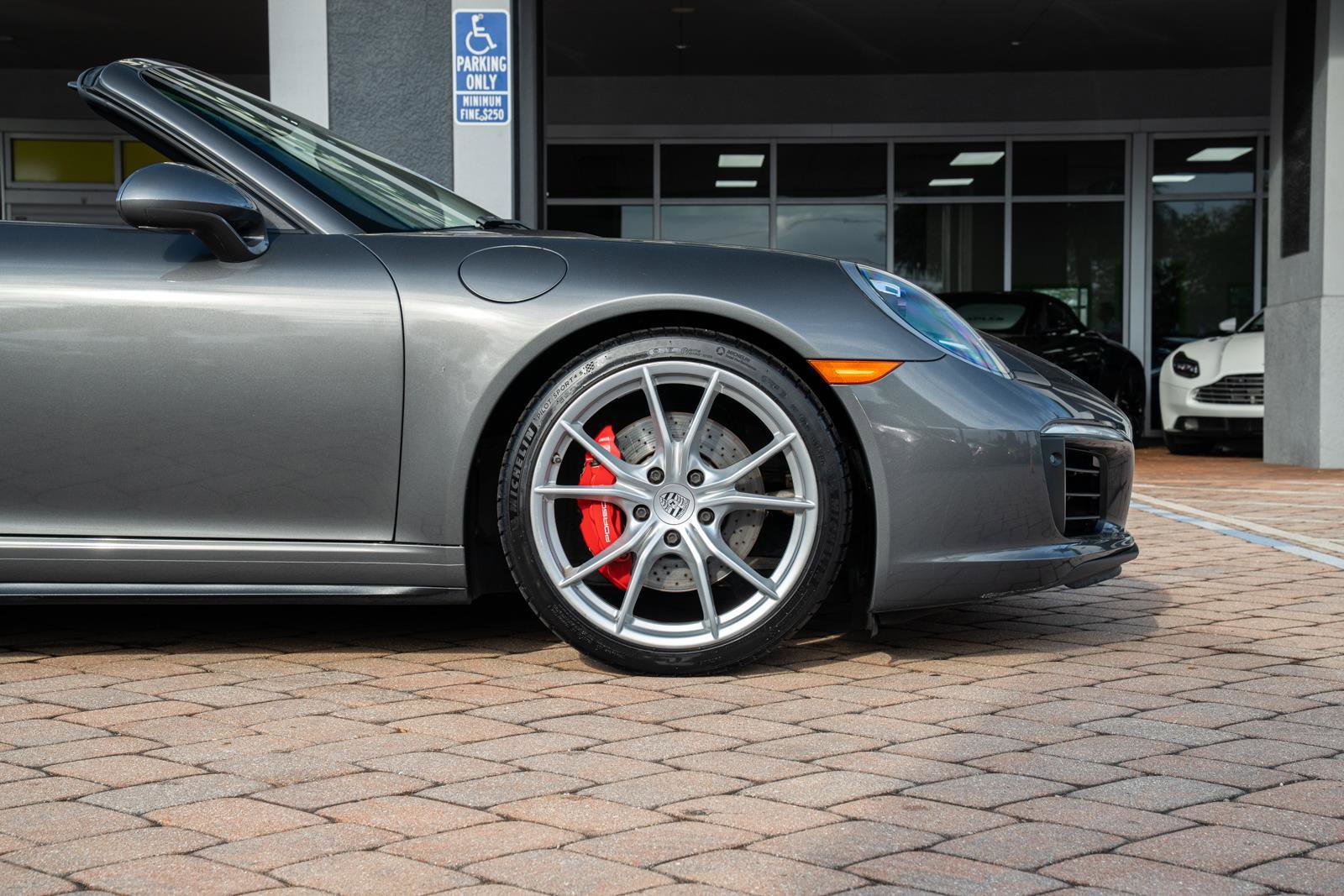 Used 2018 Porsche 911 Carrera 4S AWD/4WD image 15