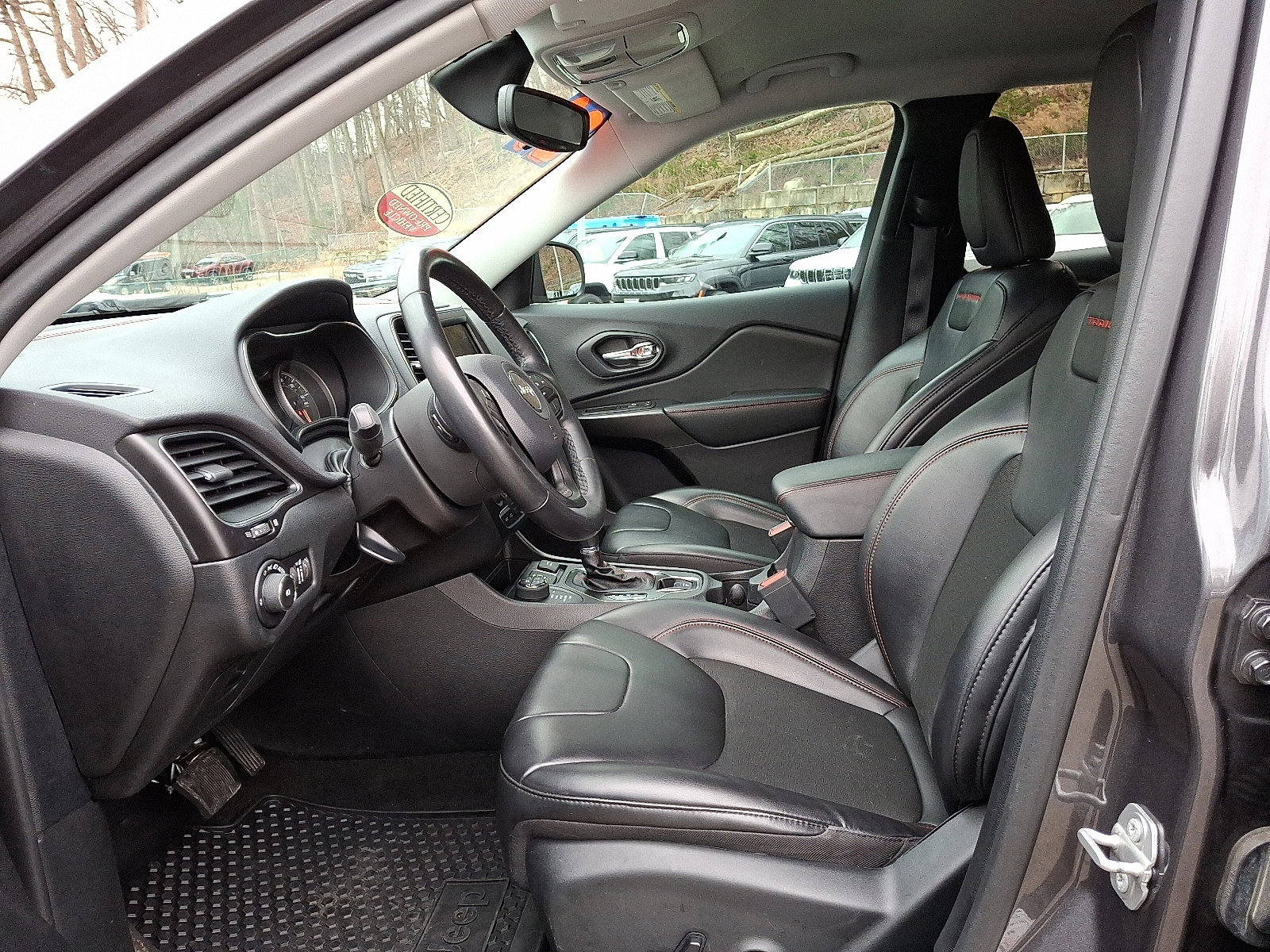 Certified 2020 Jeep Cherokee Trailhawk w/ Cold Weather Group image 15