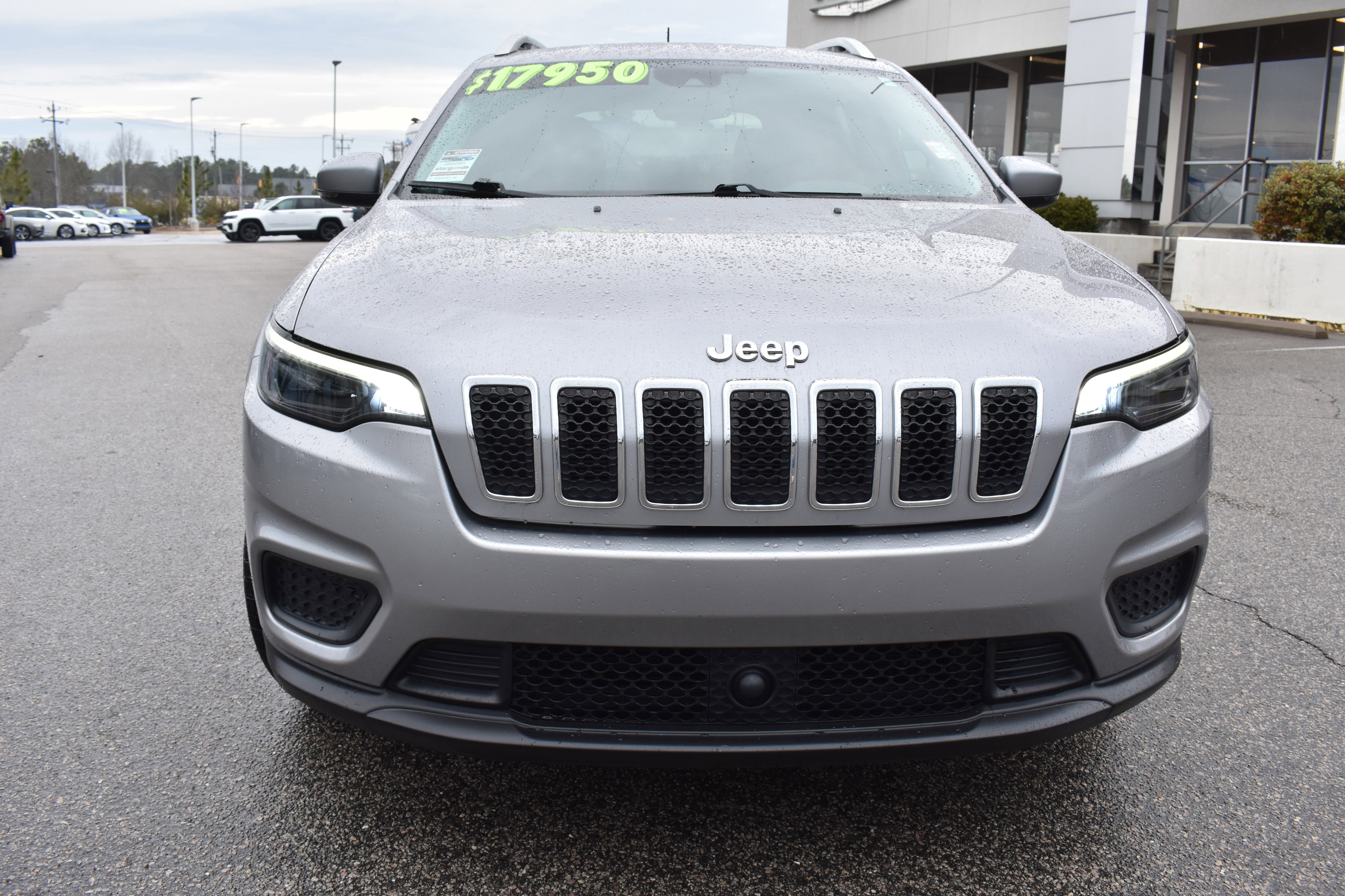 Used 2021 Jeep Cherokee Latitude image 4