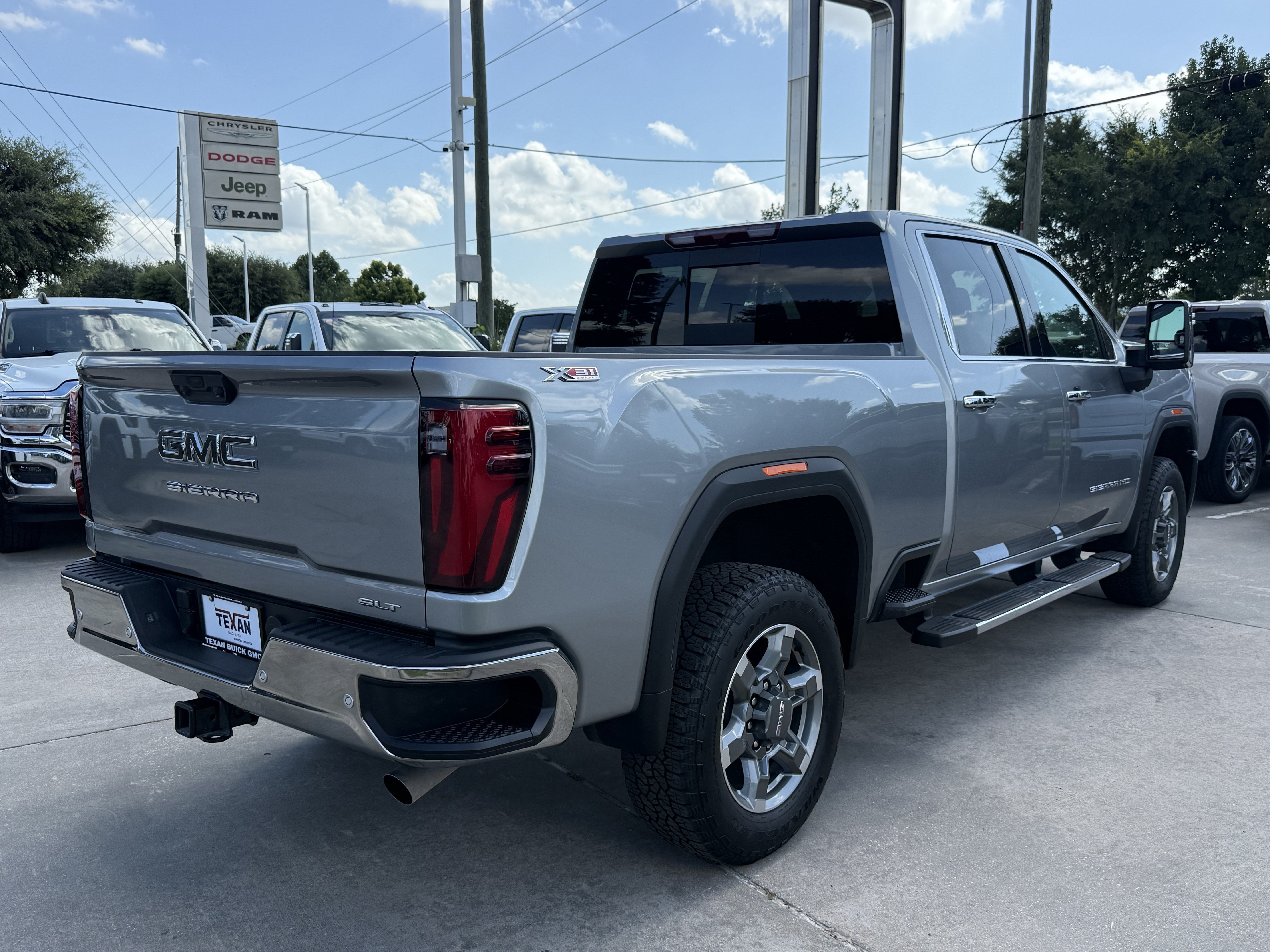 Used 2026 GMC Sierra 2500 SLT w/ Texas SLT Premium Package AWD/4WD image 5