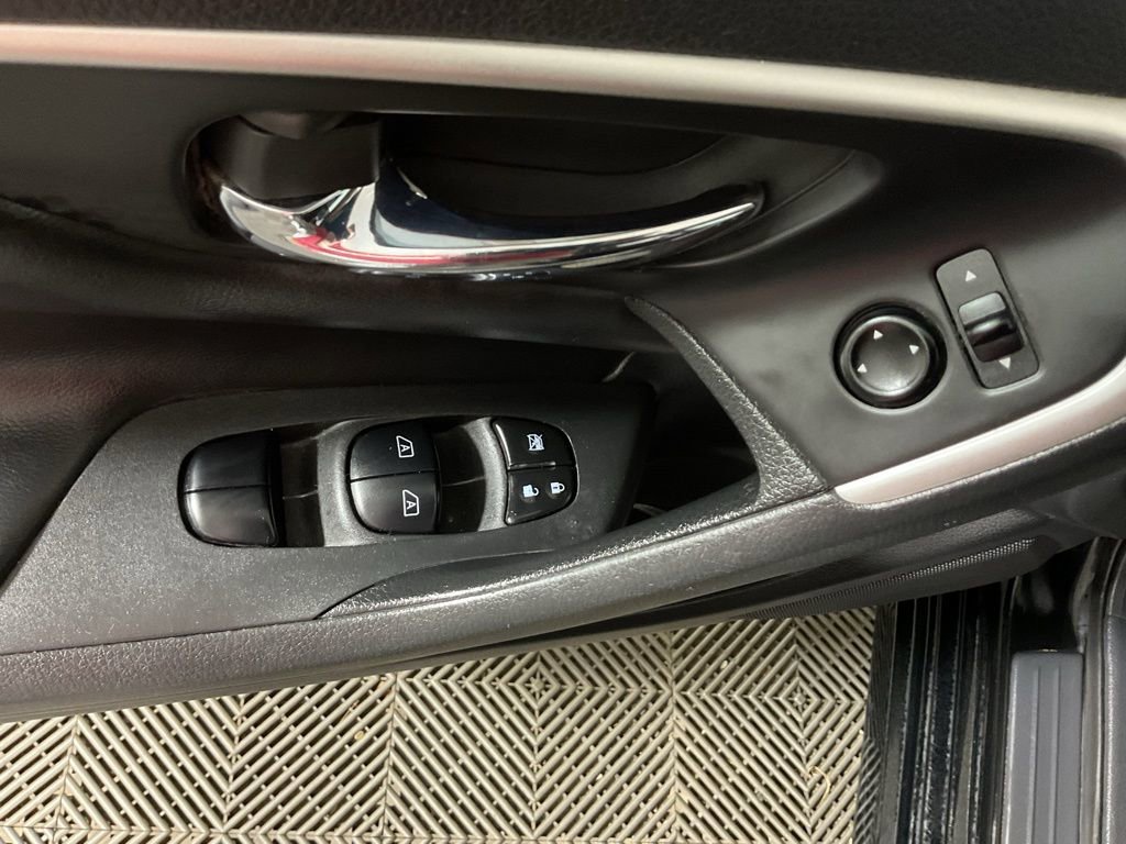 Used 2016 Nissan Altima 2.5 SL w/ Moonroof Package image 19
