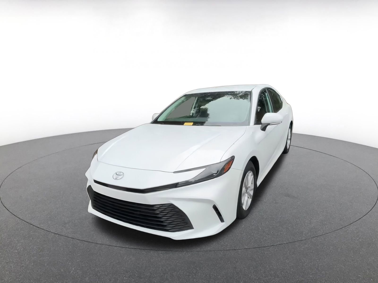 Used 2025 Toyota Camry LE image 7