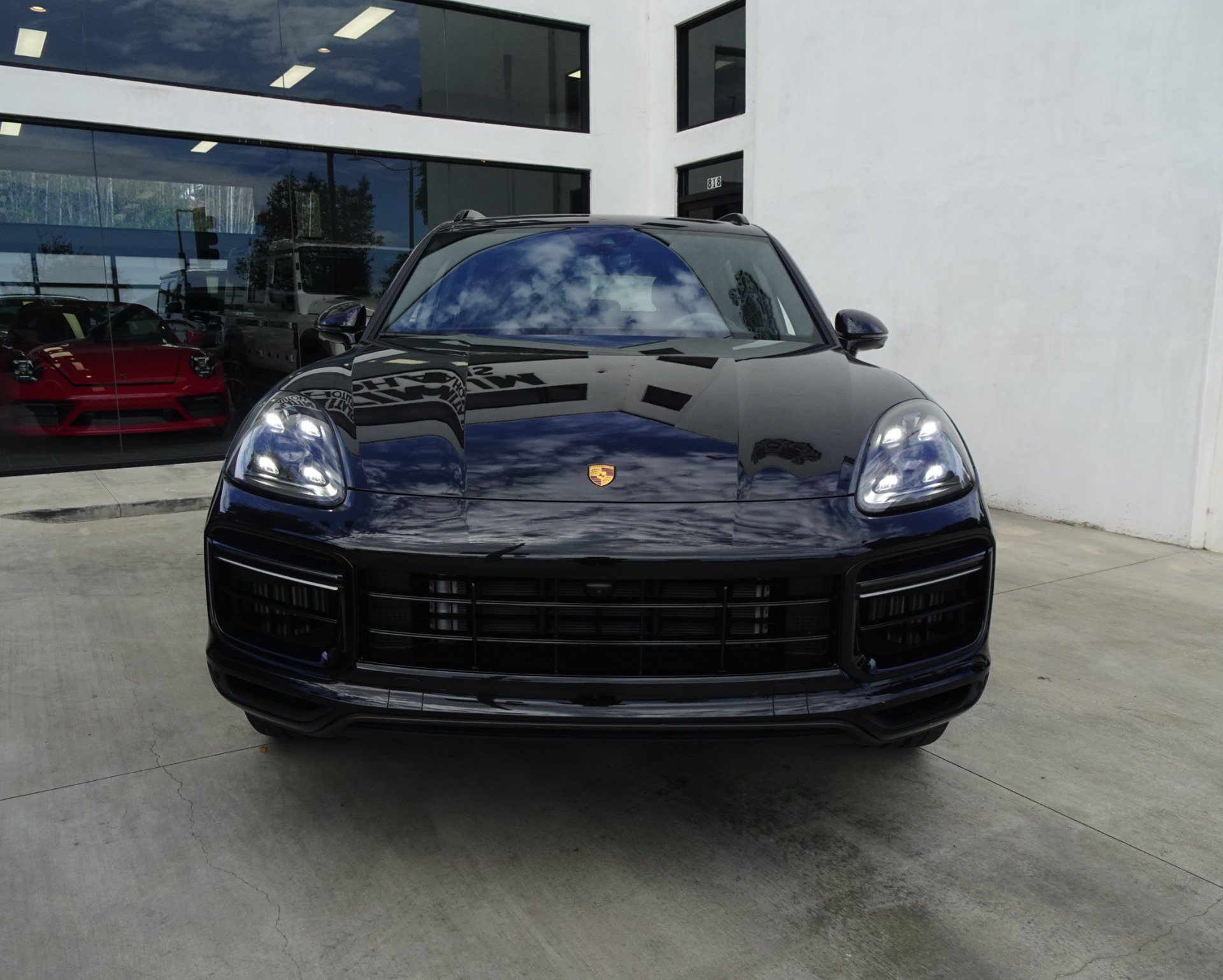 Used 2023 Porsche Cayenne Turbo S AWD/4WD image 3