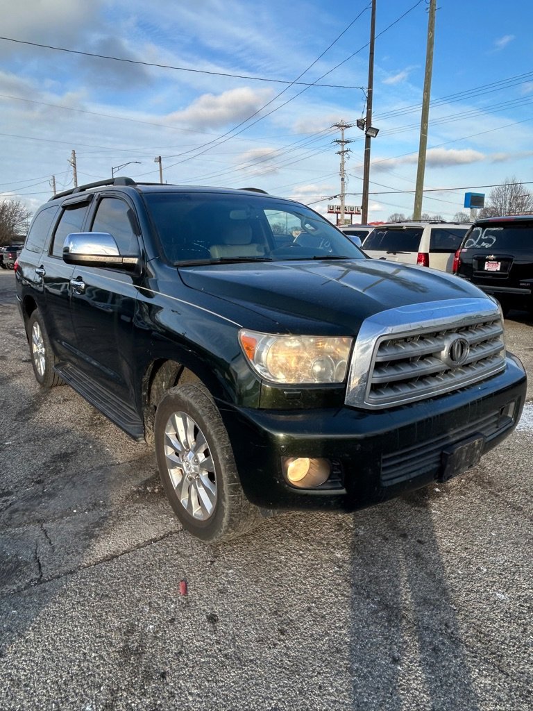 Used 2010 Toyota Sequoia Platinum image 2