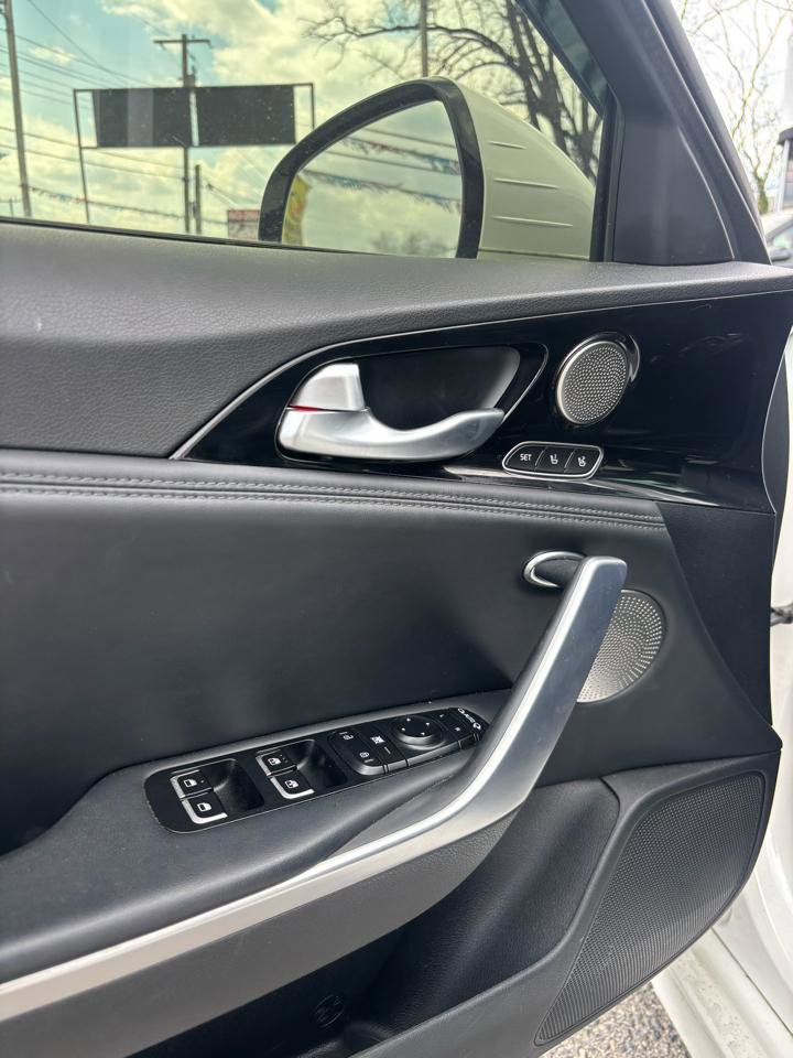 Used 2018 Kia Stinger Premium image 9