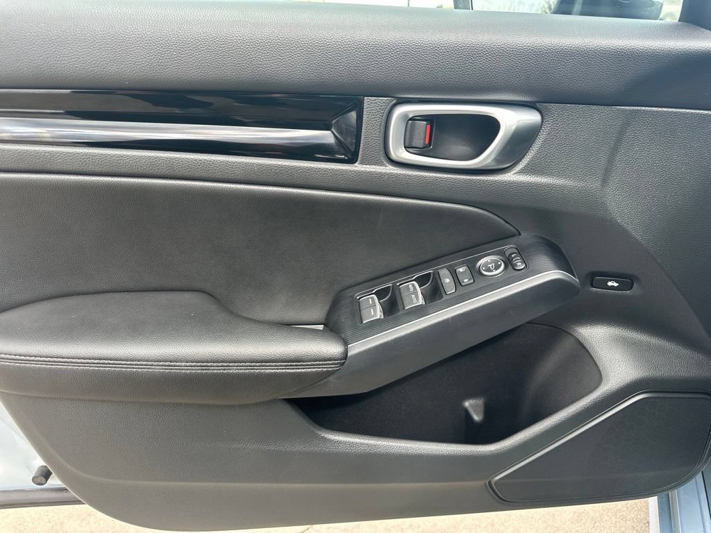 Used 2023 Honda Civic Touring image 16
