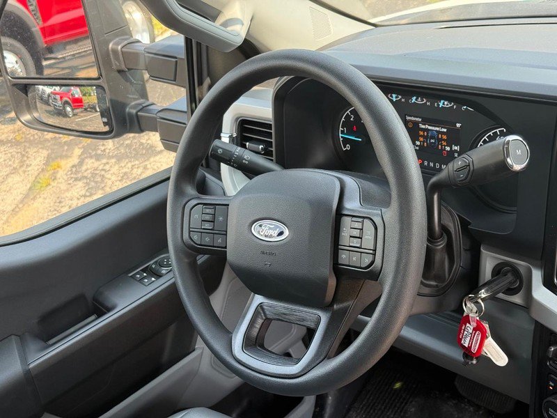 New 2026 Ford F350 XL w/ XL Chrome Package AWD/4WD image 16
