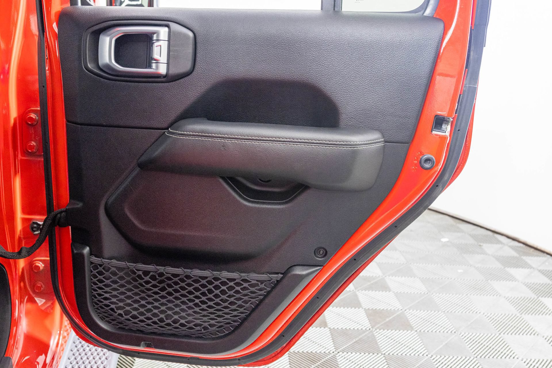 Used 2019 Jeep Wrangler Unlimited Sahara AWD/4WD image 41