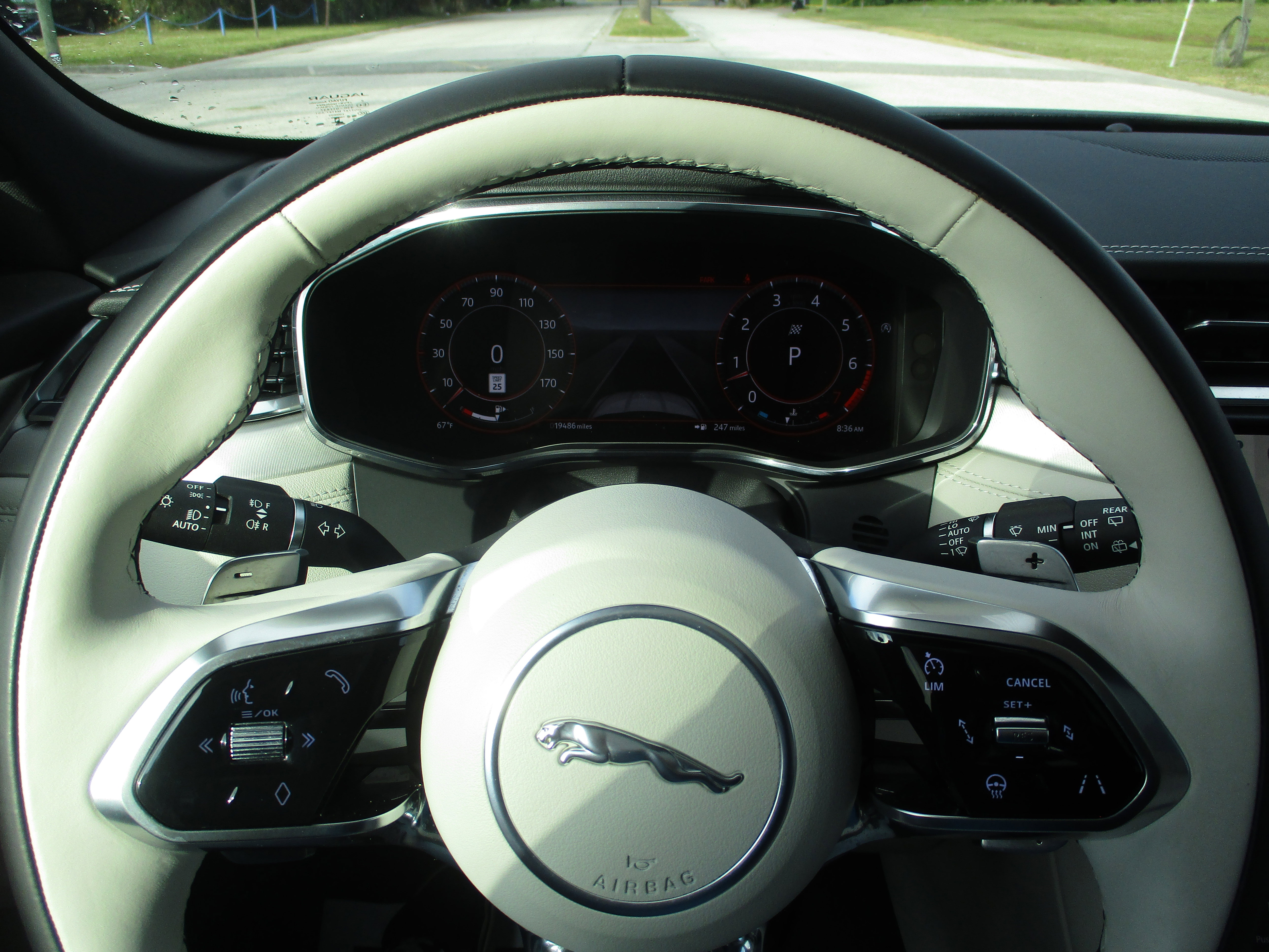 Used 2024 Jaguar F-PACE R-Dynamic S image 22