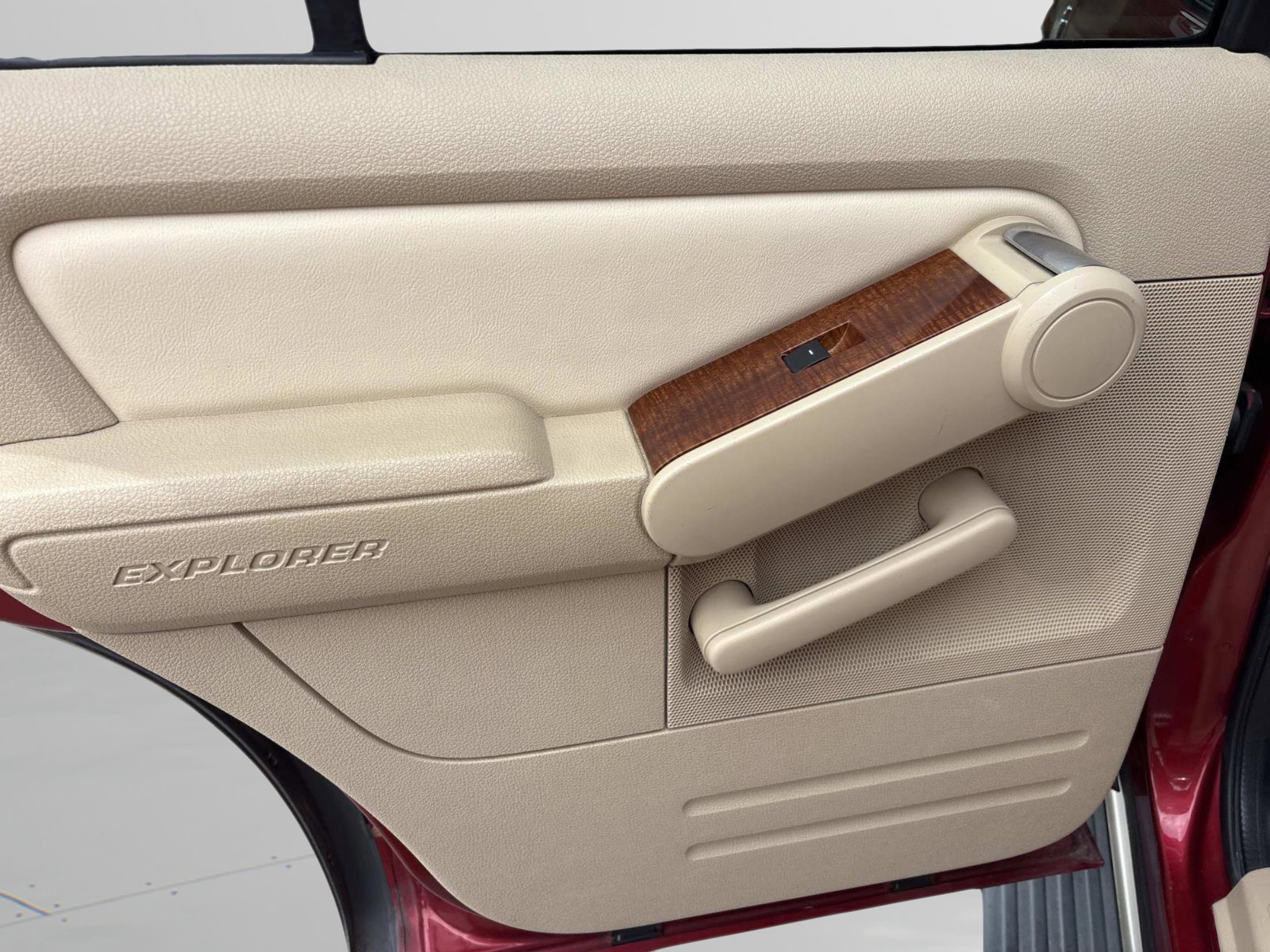 Used 2006 Ford Explorer Eddie Bauer AWD/4WD image 16