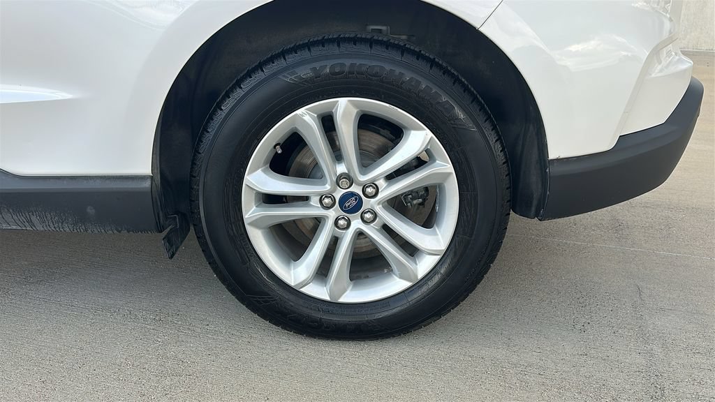 Used 2019 Ford Edge SEL w/ Equipment Group 201A FWD image 17