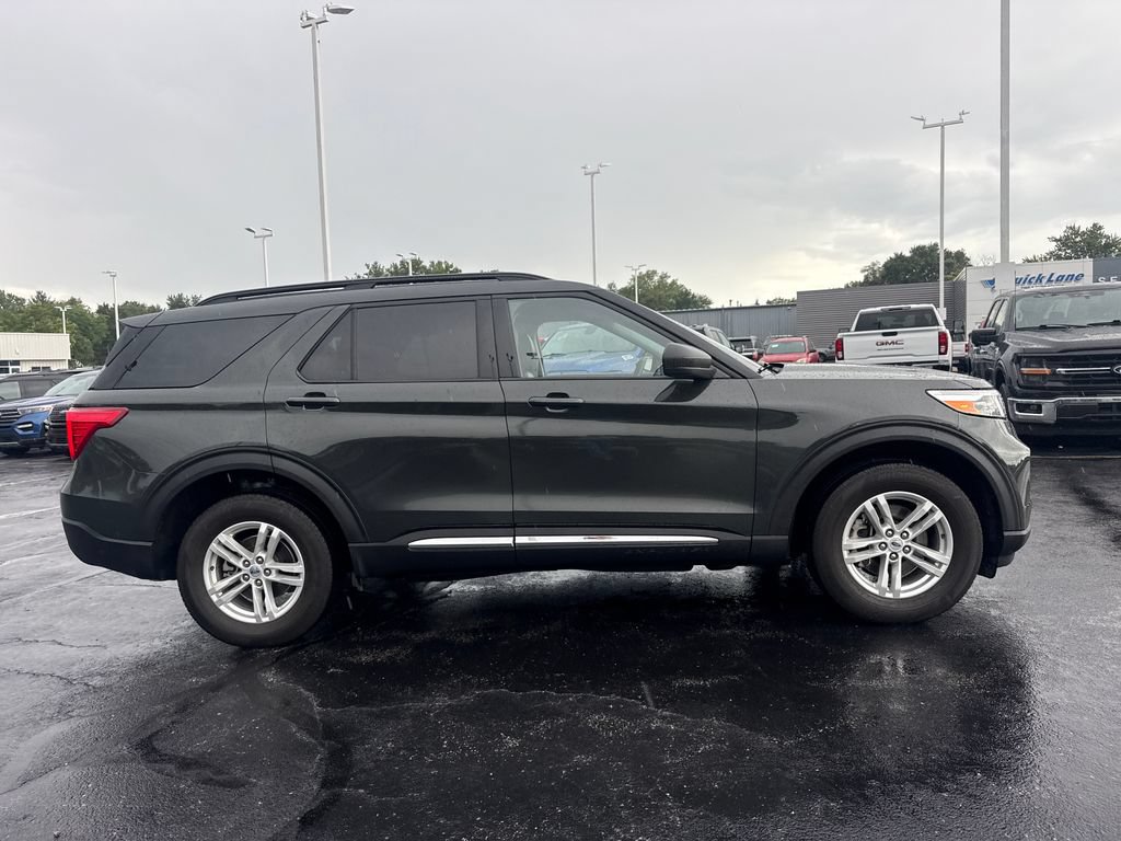 Used 2024 Ford Explorer XLT w/ Equipment Group 202A AWD/4WD image 6