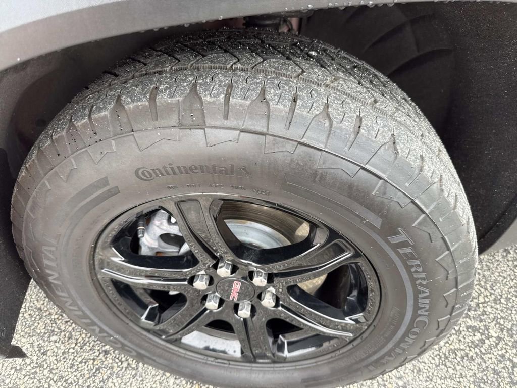 Used 2023 GMC Acadia AT4 w/ Preferred Package image 10