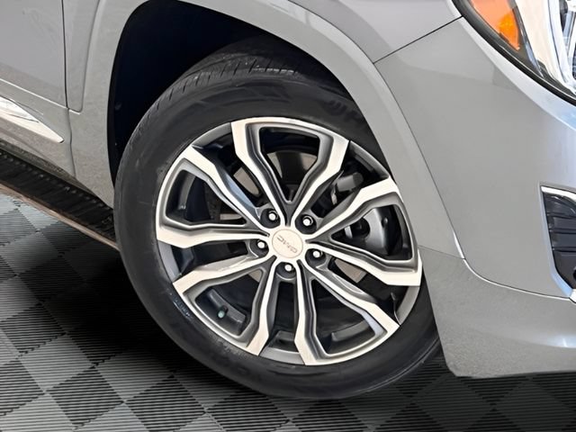 Used 2019 GMC Terrain Denali w/ Driver Alert Package II AWD/4WD image 32