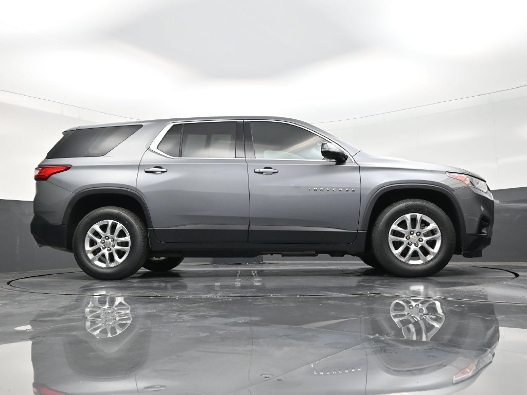 Used 2019 Chevrolet Traverse LS FWD image 25