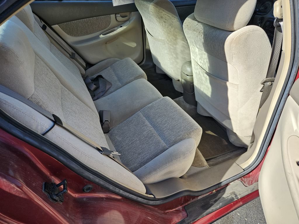 Used 2002 Oldsmobile Alero GL w/ Sun & Sound Pkg FWD image 16