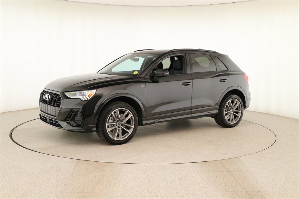 Certified 2025 Audi Q3 2.0T Premium w/ Convenience Package image 13