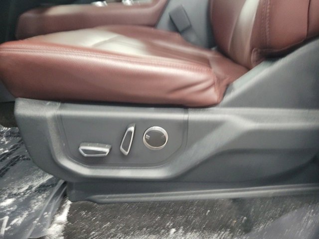 Used 2023 Ford Expedition Limited image 22