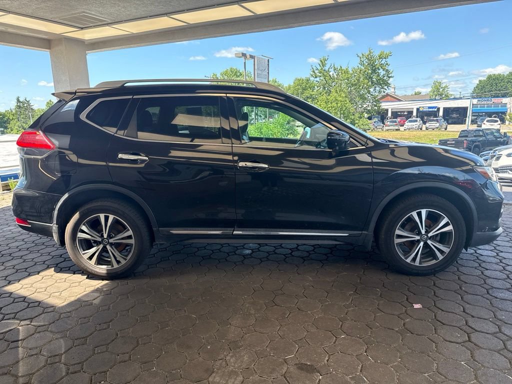 Used 2017 Nissan Rogue SL w/ SL Premium Package AWD/4WD image 5