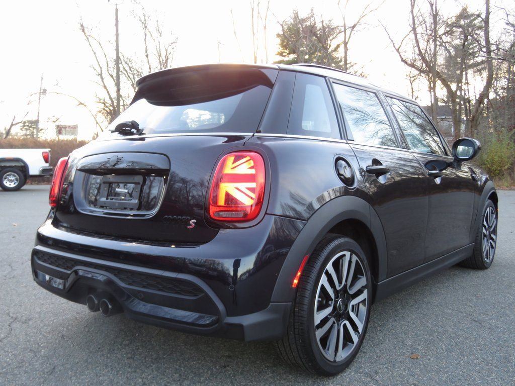 Used 2023 MINI Cooper S image 6