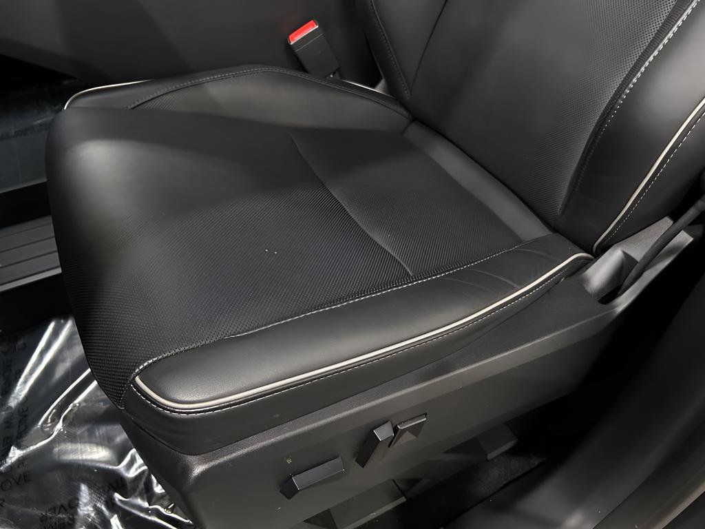 Used 2024 Tesla Cybertruck AWD Crew Cab image 17